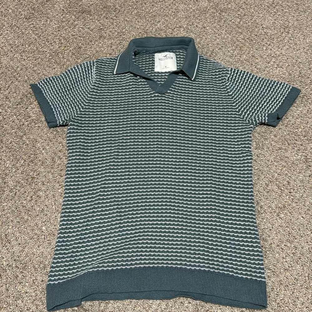Hollister Green/white pattern Johnny Collar Sweater Polo